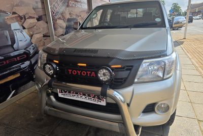 Toyota Hilux 2011-2015 Nudge Bar (S/S) 80022T