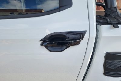 Chrome & Black Fender Vent Covers For Isuzu D-Max (2012-2015) – Left & Right Side – 2-Piece Set