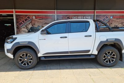 Toyota Hilux Roll Bar 2016+ (Black) BS80088