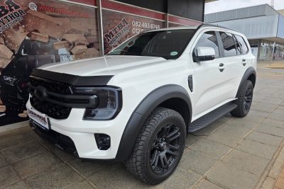 Ford Everest 2023+ Bonnet Guard (Stick On)