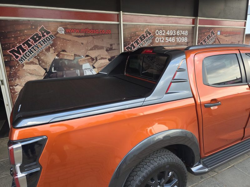 Isuzu DMax 2022+ V-Cross Securi-Lid (Double Cab) SL-E
