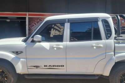 Mahindra 2019+ Weather Guards (Matt Black) Double Cab