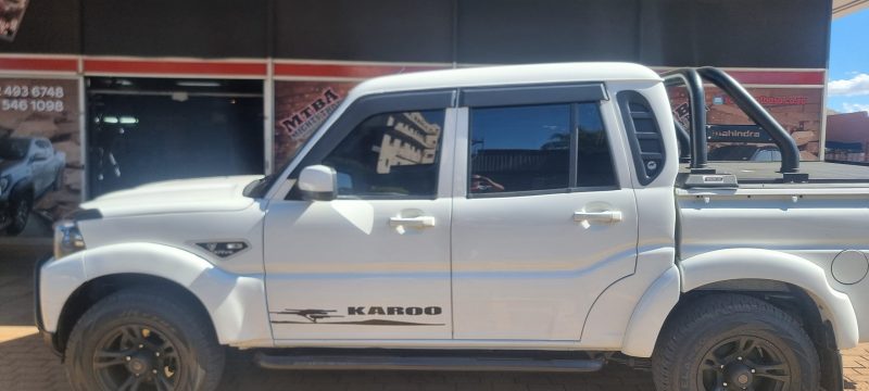 Mahindra 2019+ Weather Guards (Matt Black) Double Cab