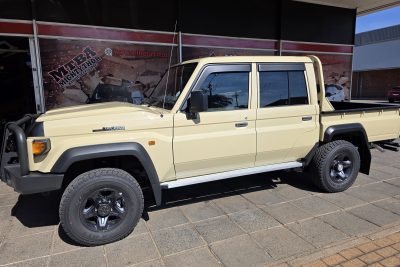 Toyota Land Cruiser 2007-2023 Weather Guards (Matt Black) Double Cab