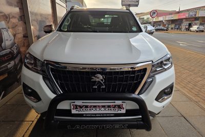Peugeot Landtrek 2021+ Nudge Bar (Black) BS120020