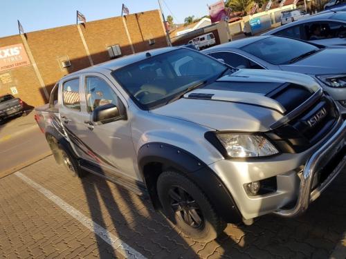 ISUZU