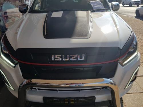 ISUZU