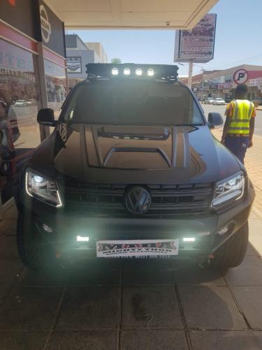 AMAROK BONNET SCOOP & FRONT STEEL BUMPER