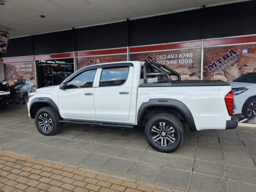 FENDER FLARES, ROLL BAR, SIDE STEPS, WINDSHIELDS - FOTON G7