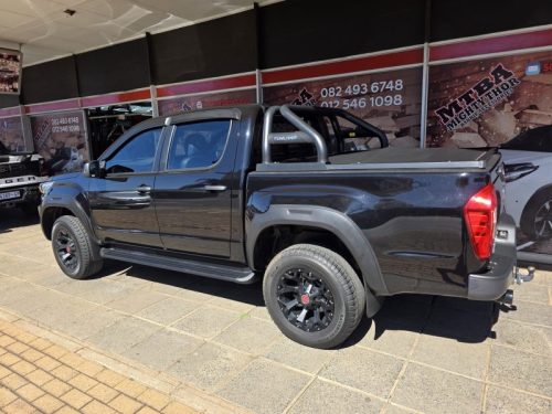 Fender flares, weather guards, roll bar - foton G7