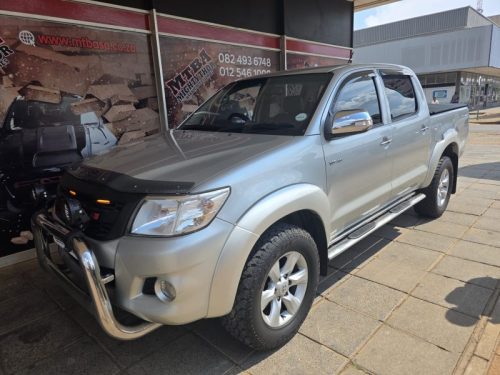 Nudge bar SS, hella spots, grill - Toyota Hilux Vigo Champ