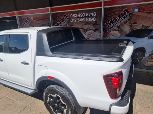 Sports bar, securi lid, fender flares red insert - Navara D23