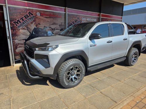 TOYOTA HILUX TRAVO 2026