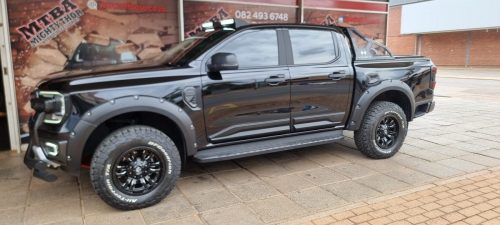 Fender-flares-studded-V2-roof-light-2-led-bar-hammer-roll-bar-led-fog-light-body-cladding-Ford-Ranger-Next-Gen
